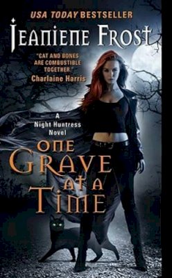 Jeaniene Frost - One Grave at a Time: A Night Huntress Novel - 9780061783197 - V9780061783197