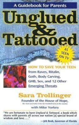 Sara Trollinger - Unglued and Tattooed - 9780895261311 - KLN0014001