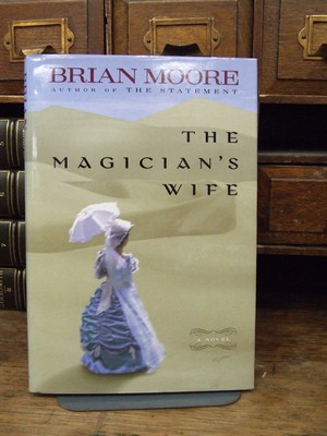 Brian Moore - The Magician's Wife - 9780525944003 - KHS0035285