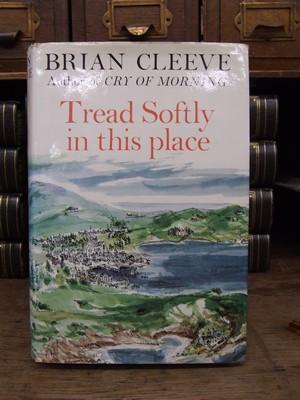 Brian Cleeve - Tread Softly in This Place - 9780304290901 - KOC0018669