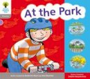 Roderick Hunt - Oxford Reading Tree: Level 1: Floppy´s Phonics: Sounds and Letters: At the Park - 9780198485506 - V9780198485506