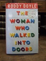 Roddy Doyle - The Woman Who Walked into Doors - 9780224042727 - KEX0274064