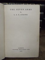 L. A. G. Strong - The Seven Arms -  - KTK0094324